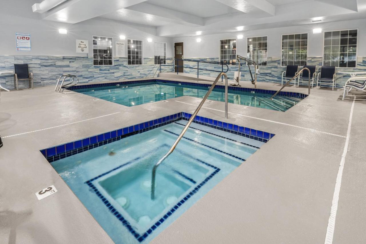 Holiday Inn Express Wenatchee By Ihg Bagian luar foto
