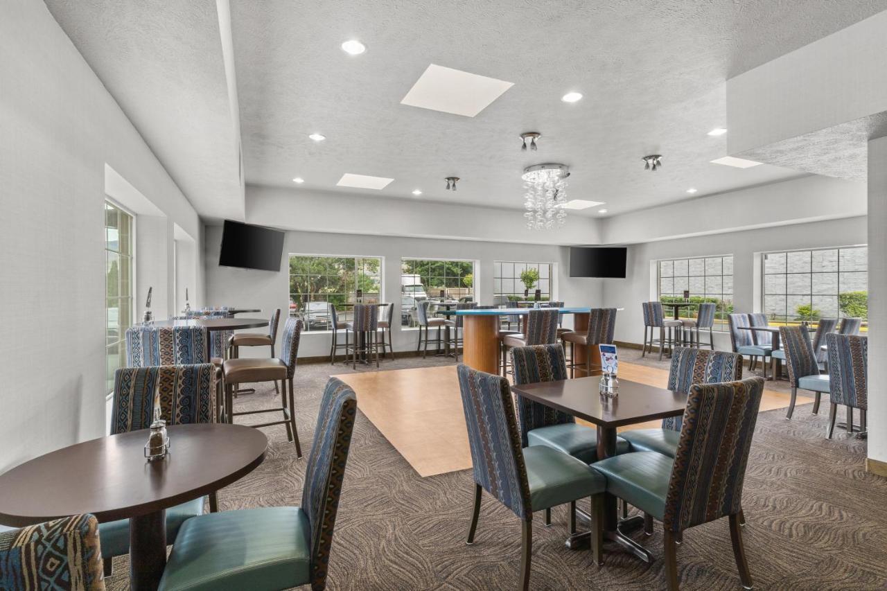 Holiday Inn Express Wenatchee By Ihg Bagian luar foto
