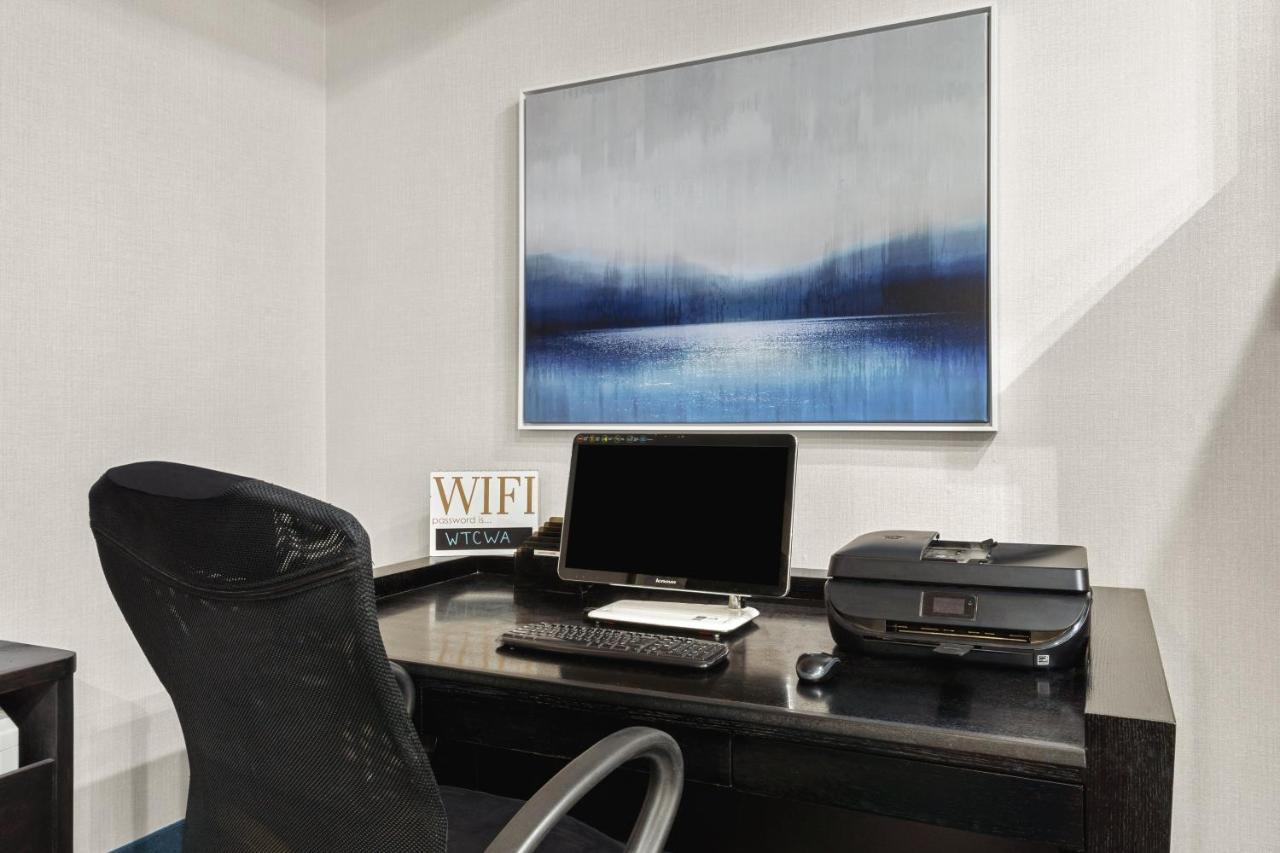 Holiday Inn Express Wenatchee By Ihg Bagian luar foto
