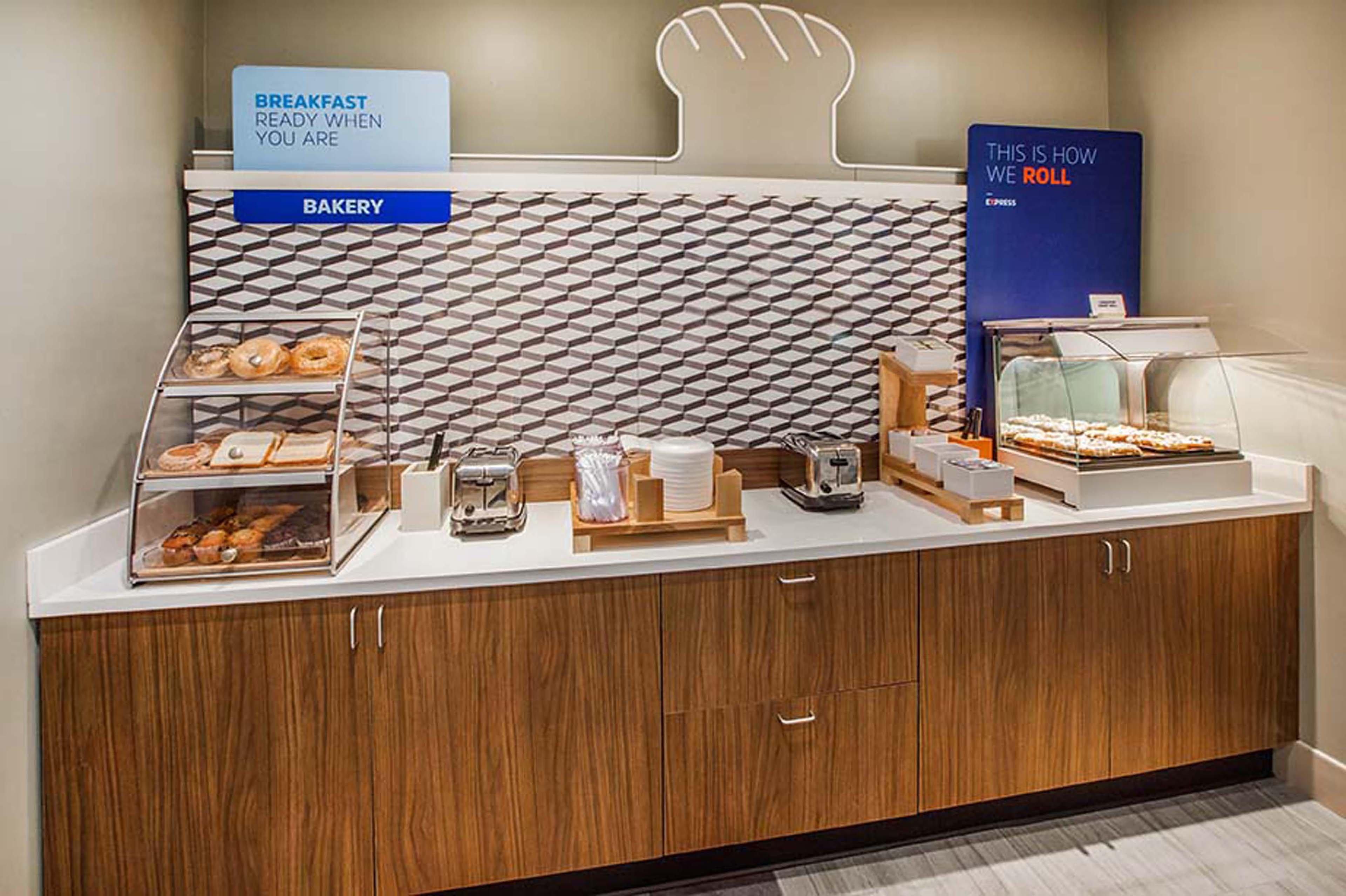 Holiday Inn Express Wenatchee By Ihg Bagian luar foto
