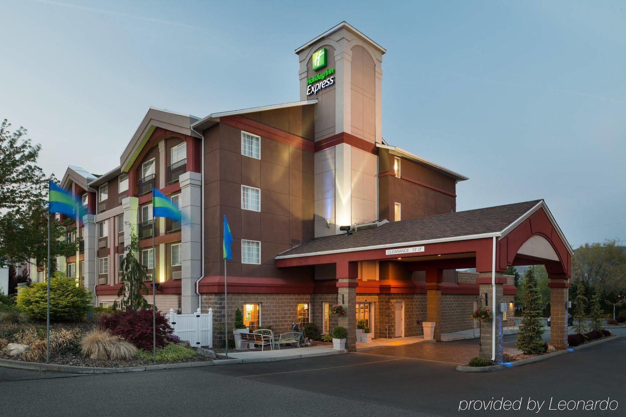 Holiday Inn Express Wenatchee By Ihg Bagian luar foto
